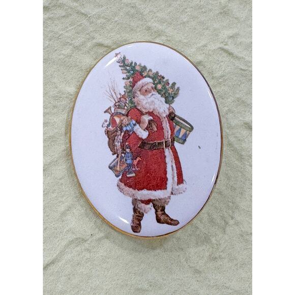 Vintage Oval Porcelain Santa Claus Brooch Pin - Picture 1 of 4